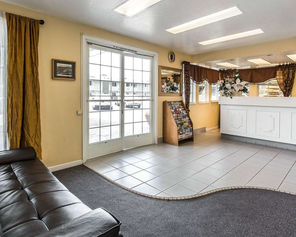 Abode Redding Interior foto